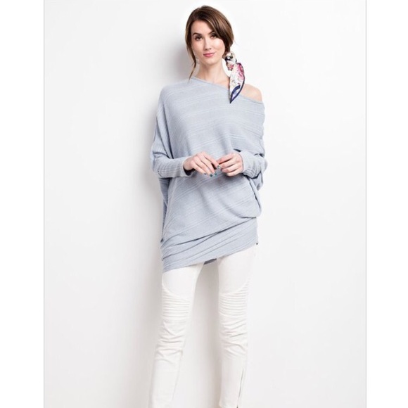 LAST 2! Blue rib knit asymmetrical top - Picture 4 of 4